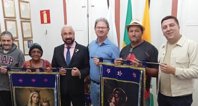 Doação de materiais fortalece os Ternos de Congado e contribui para a preservação das tradições culturais